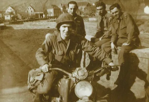 Drake, Burmaster Guerra and Klaus