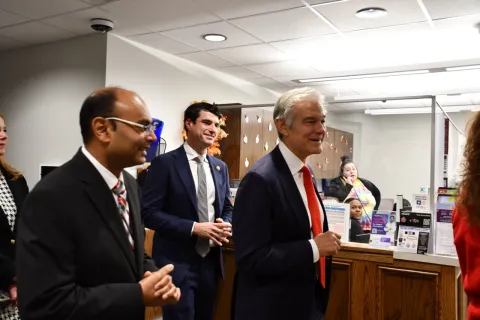 Rep. Bresnahan and Administrator Oz receive a tour of The Wright Center from leadership and staff. 